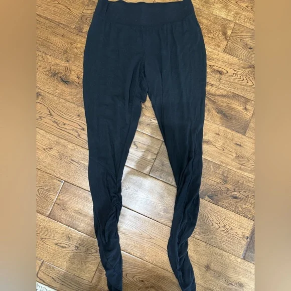 Athleta Restore Slim Ruched Legging in Black Size XS - Picture 2 of 5